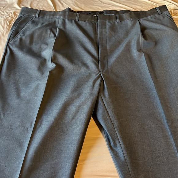 Kenneth Cole 2 piece 2 button suit in charcoal. 58 long coat - Picture 10 of 14